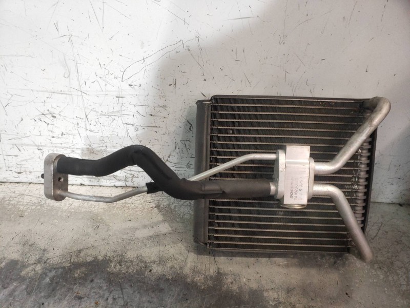 Recambio de evaporador aire acondicionado para kia carnival 2.9 crdi cat referencia OEM IAM E416230560  