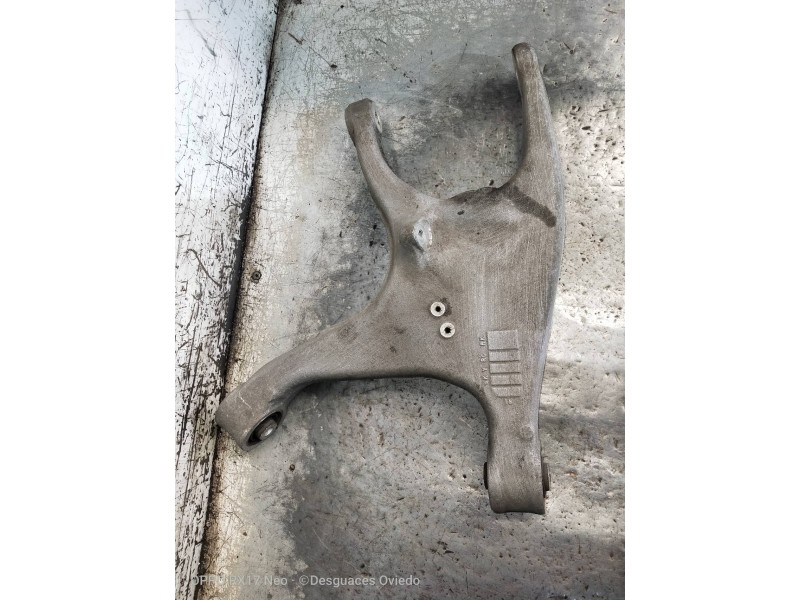 Recambio de brazo suspension inferior trasero izquierdo para audi a5 coupe (8t) 3.0 tdi quattro referencia OEM IAM 8K055311J  