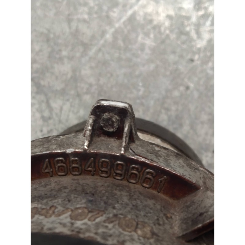 Recambio de faro antiniebla derecho para fiat punto berlina (188) 1.4 16v sporting referencia OEM IAM 468499661  