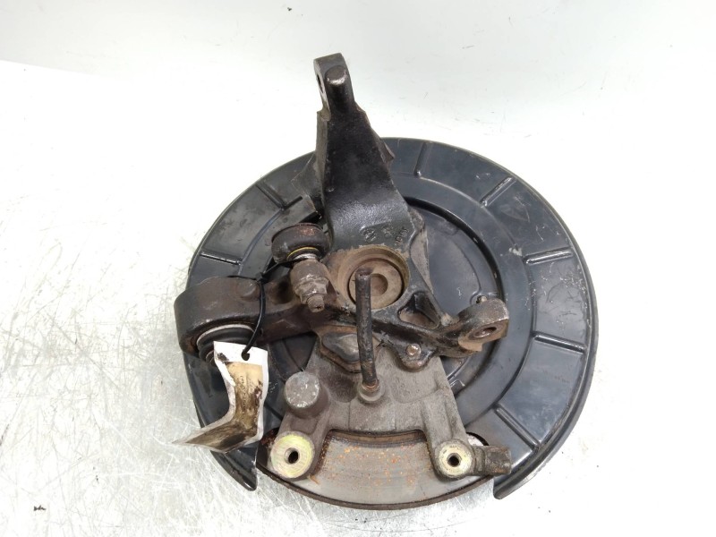 Recambio de mangueta trasera derecha para peugeot 406 berlina (s1/s2) 2.0 cat referencia OEM IAM    Recambio de mangueta trasera derecha para peugeot 406 berlina (s1/s2) 2.0 cat referencia OEM IAM