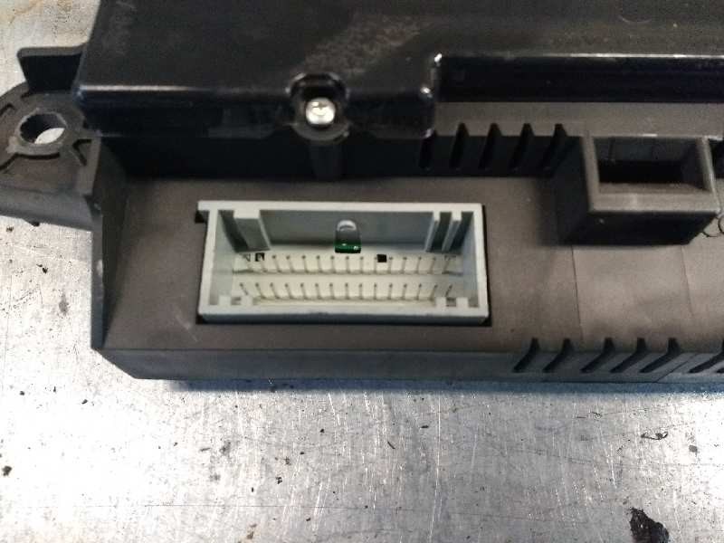 Recambio de cuadro instrumentos para renault scenic ii emotion referencia OEM IAM P8200704466 281211775 8200704463