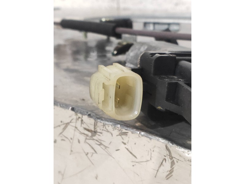 Recambio de elevalunas trasero izquierdo para kia carnival 2.9 crdi cat referencia OEM IAM 824504D020 2621003600 