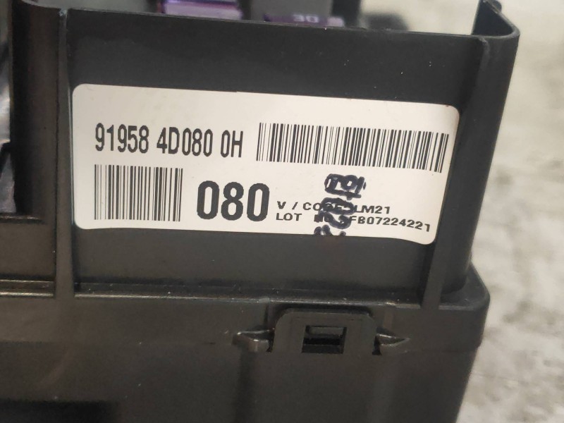 Recambio de caja reles / fusibles para kia carnival 2.9 crdi cat referencia OEM IAM 919584D080  