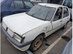 peugeot 205 berlina del año 1995