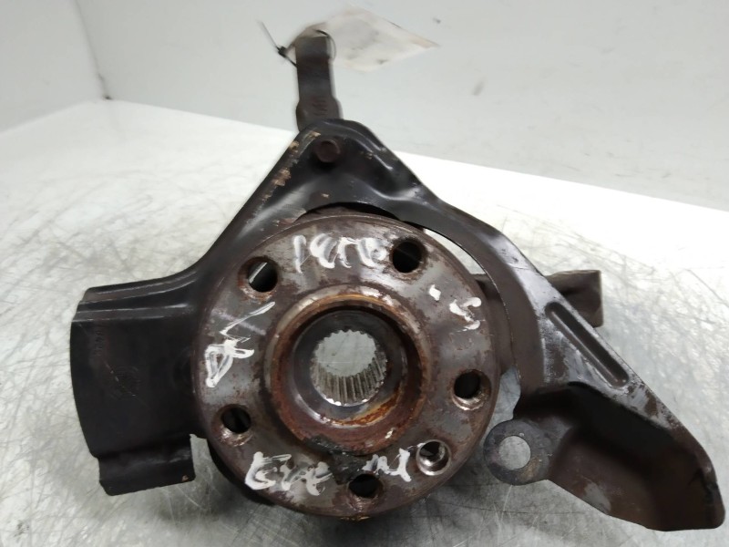 Recambio de mangueta delantera derecha para peugeot expert kombi confort acristaldo (8 asientos) referencia OEM IAM   