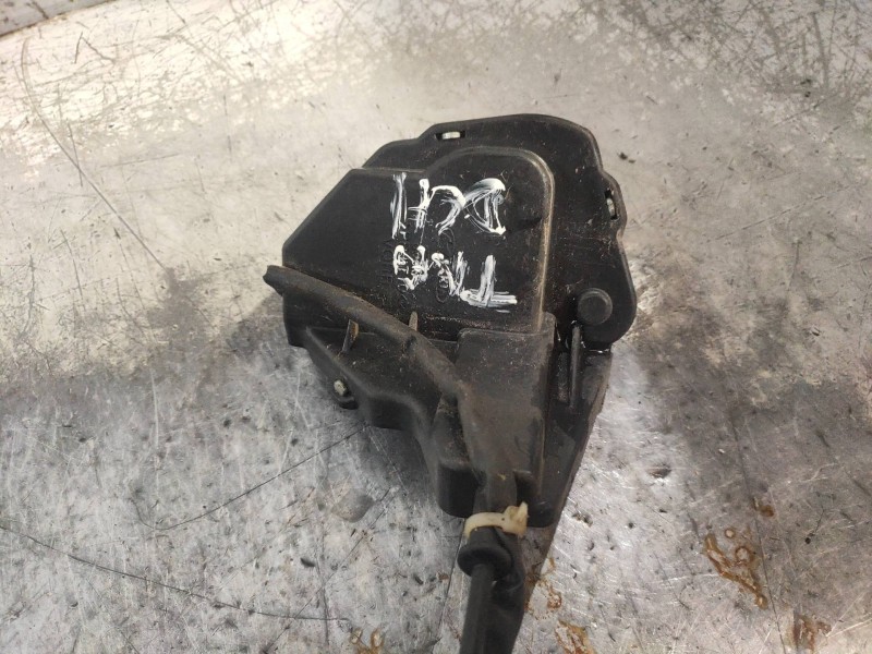 Recambio de motor cierre centralizado trasero derecho para kia carnival 2.9 crdi cat referencia OEM IAM   