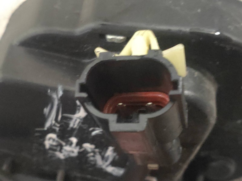 Recambio de motor cierre centralizado trasero derecho para kia carnival 2.9 crdi cat referencia OEM IAM   