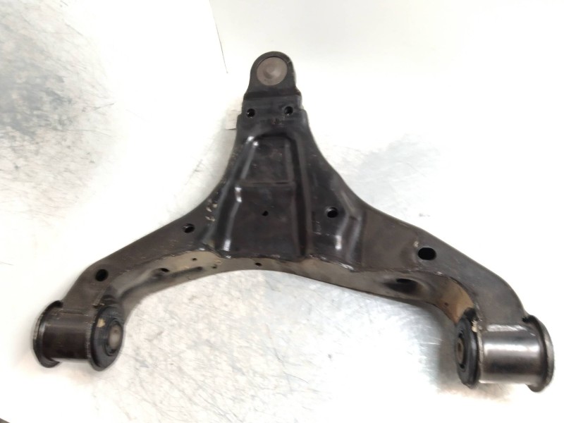 Recambio de brazo suspension inferior delantero izquierdo para volkswagen crafter caja cerrada referencia OEM IAM   