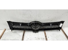 Recambio de rejilla delantera para toyota corolla verso (r1) 2,2 d-4d sport referencia OEM IAM 531110F020   2