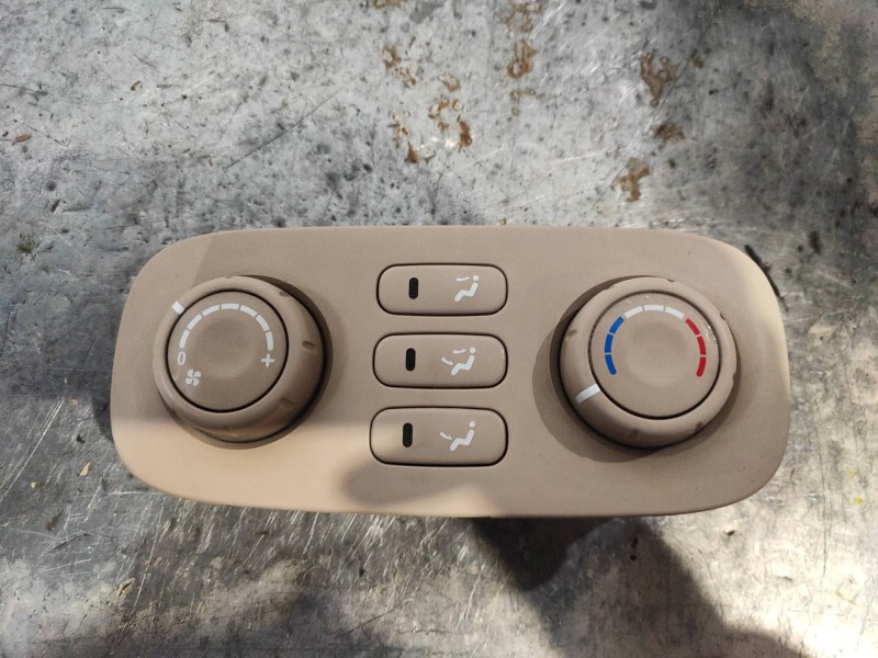 Recambio de mando calefaccion / aire acondicionado para kia carnival 2.9 crdi cat referencia OEM IAM 973404DXXX  