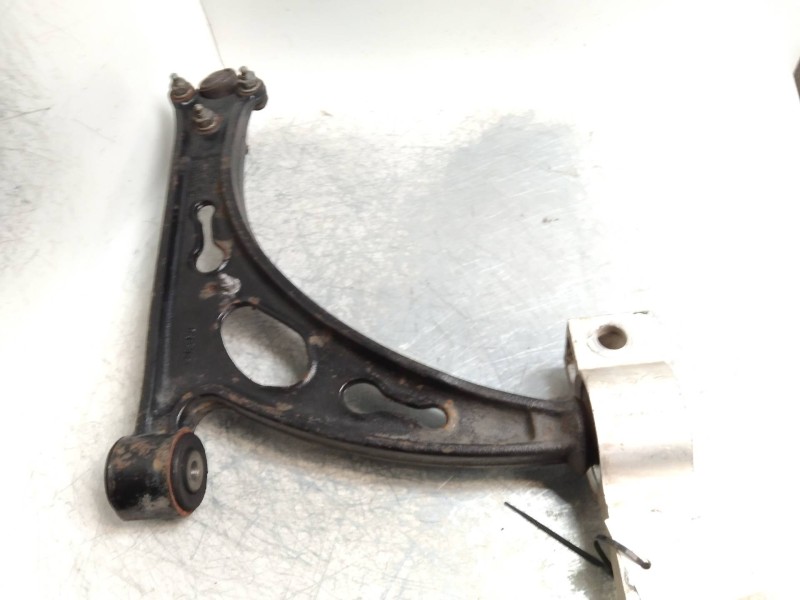 Recambio de brazo suspension inferior delantero izquierdo para volkswagen golf v berlina (1k1) gti referencia OEM IAM   