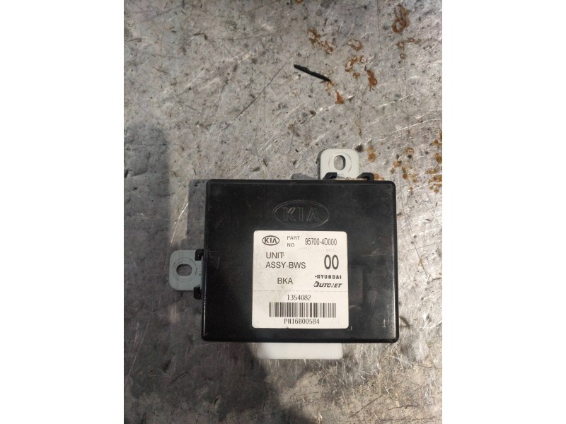 Recambio de modulo electronico para kia carnival 2.9 crdi cat referencia OEM IAM 957004D000  