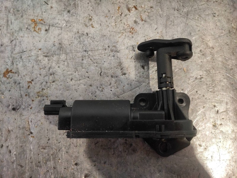 Recambio de motor elevalunas trasero derecho para kia carnival 2.9 crdi cat referencia OEM IAM   