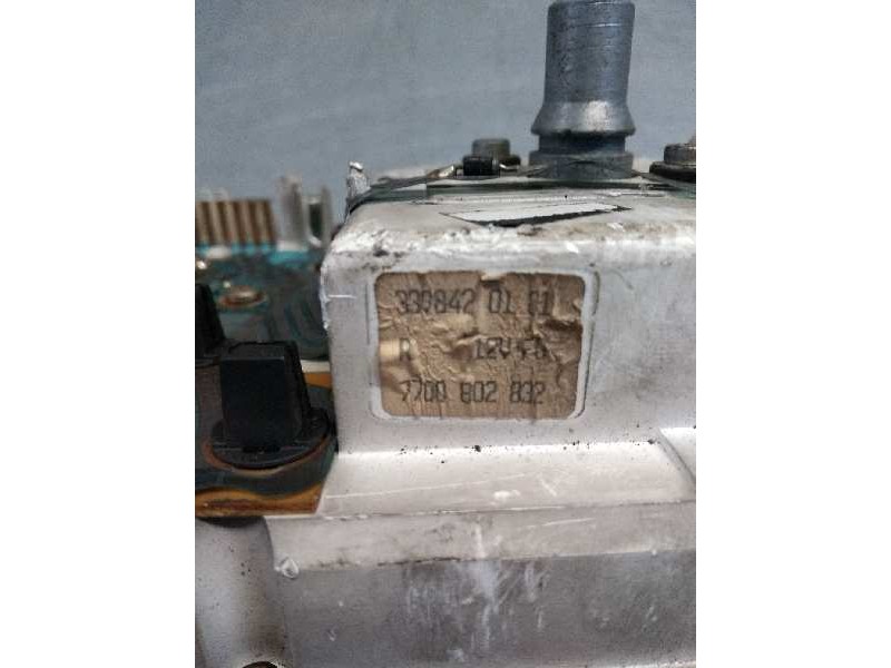 Recambio de cuadro instrumentos para renault 25 (b29) referencia OEM IAM 7700802832  