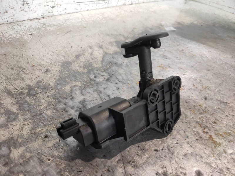 Recambio de motor elevalunas trasero izquierdo para kia carnival 2.9 crdi cat referencia OEM IAM   