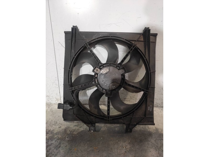 Recambio de electroventilador para kia carnival 2.9 crdi cat referencia OEM IAM 253804DXXX  