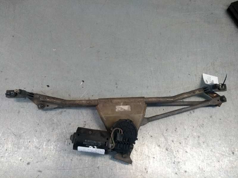 Recambio de motor limpia delantero para volvo serie 460 1.9 turbodiesel referencia OEM IAM 0390246313  