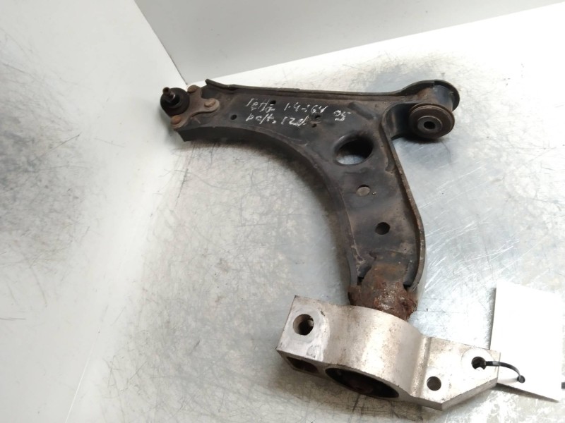 Recambio de brazo suspension inferior delantero izquierdo para volkswagen jetta (1k2) advance referencia OEM IAM   