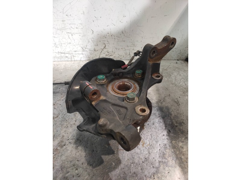 Recambio de mangueta delantera derecha para kia carnival 2.9 crdi cat referencia OEM IAM   