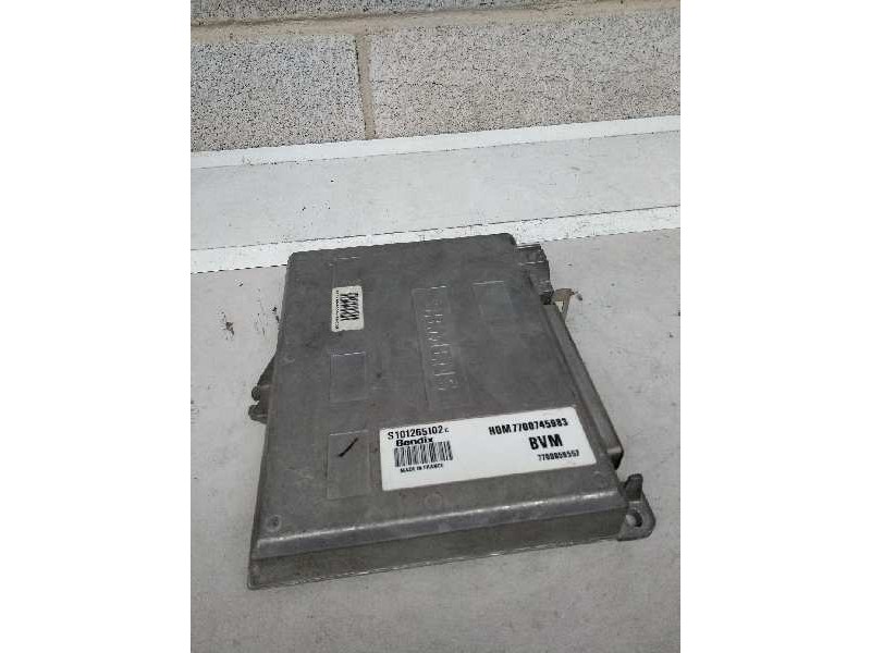 Recambio de centralita motor uce para renault 25 (b29) ti referencia OEM IAM S101265102C HOM7700745983 7700859557