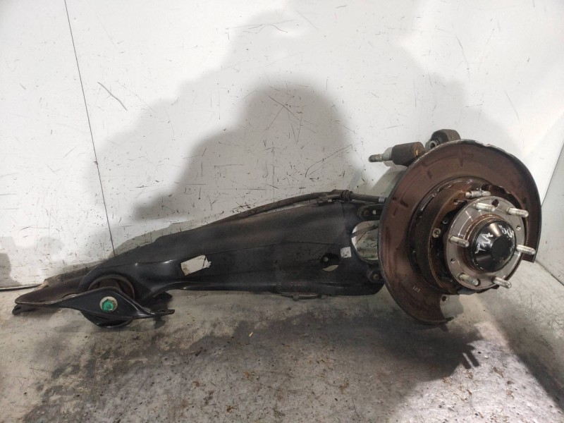 Recambio de mangueta trasera derecha para kia carnival 2.9 crdi cat referencia OEM IAM   