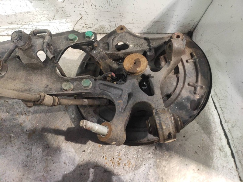 Recambio de mangueta trasera derecha para kia carnival 2.9 crdi cat referencia OEM IAM   