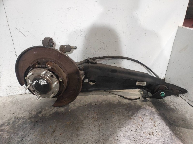 Recambio de mangueta trasera izquierda para kia carnival 2.9 crdi cat referencia OEM IAM   