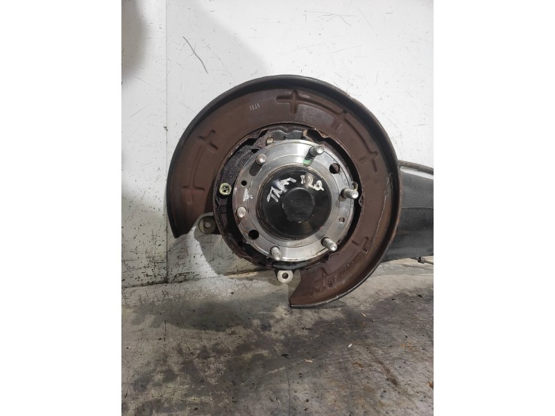 Recambio de mangueta trasera izquierda para kia carnival 2.9 crdi cat referencia OEM IAM   