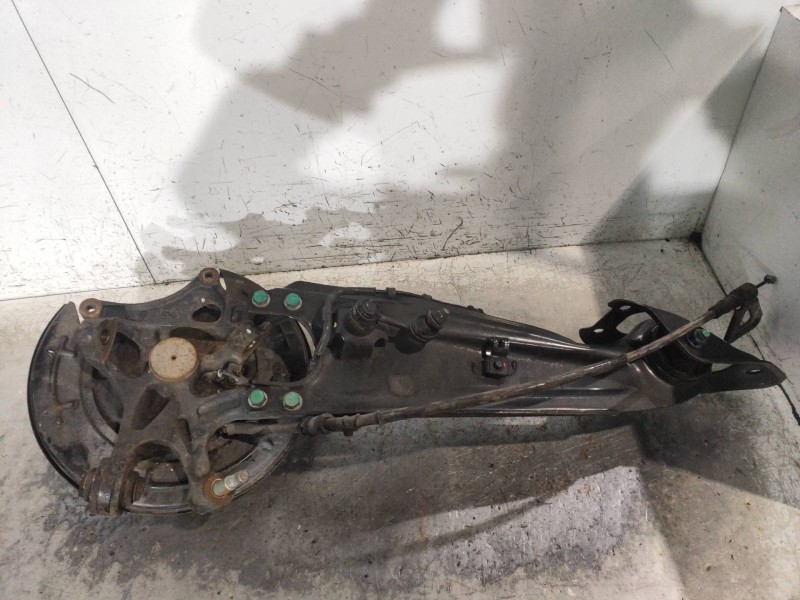 Recambio de mangueta trasera izquierda para kia carnival 2.9 crdi cat referencia OEM IAM   