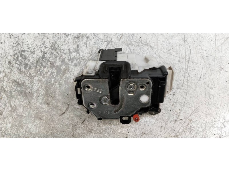 Recambio de motor cierre centralizado delantero izquierdo para fiat fiorino básico referencia OEM IAM 1354745080  