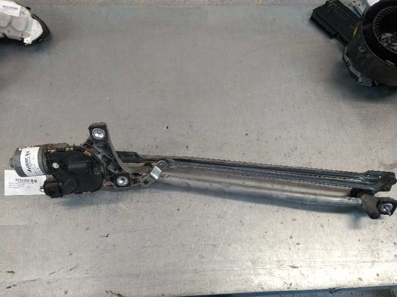 Recambio de motor limpia delantero para volvo c30 1.6 diesel cat referencia OEM IAM 0390241924 30699344 