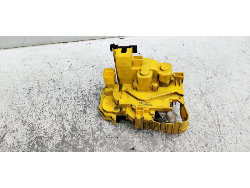 Recambio de motor cierre centralizado trasero derecho para fiat fiorino básico referencia OEM IAM 1359949080  