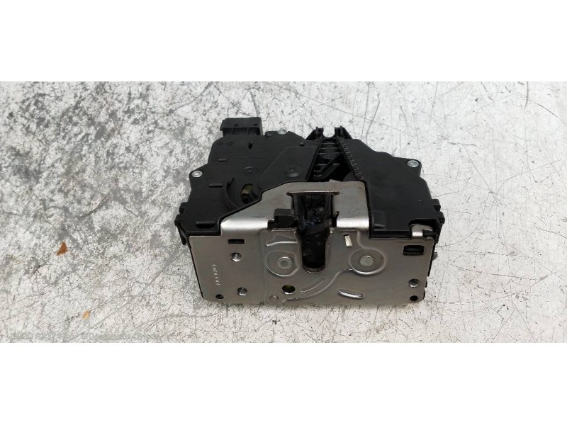 Recambio de motor cierre centralizado trasero izquierdo para fiat fiorino básico referencia OEM IAM 1356367080  