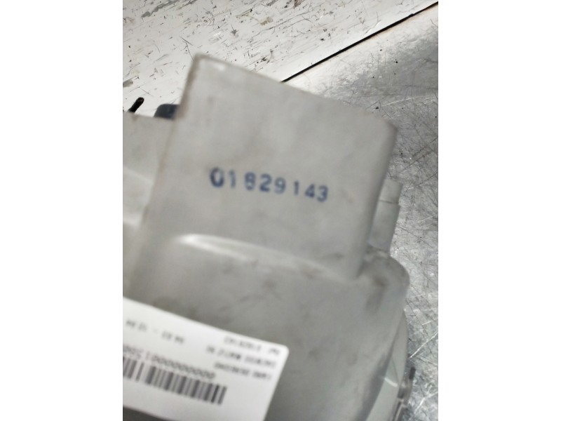 Recambio de faro derecho para daewoo matiz se referencia OEM IAM 01829143  