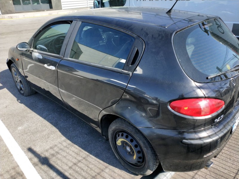 alfa romeo 147 (190) del año 2001