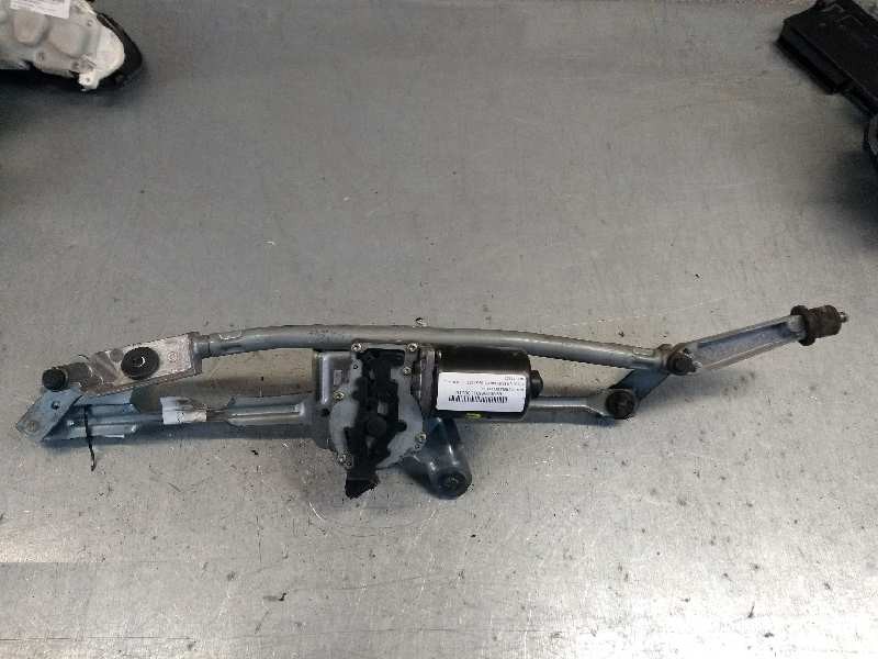 Recambio de motor limpia delantero para volvo v70 familiar 2.4 diesel cat referencia OEM IAM 404775 09151848 