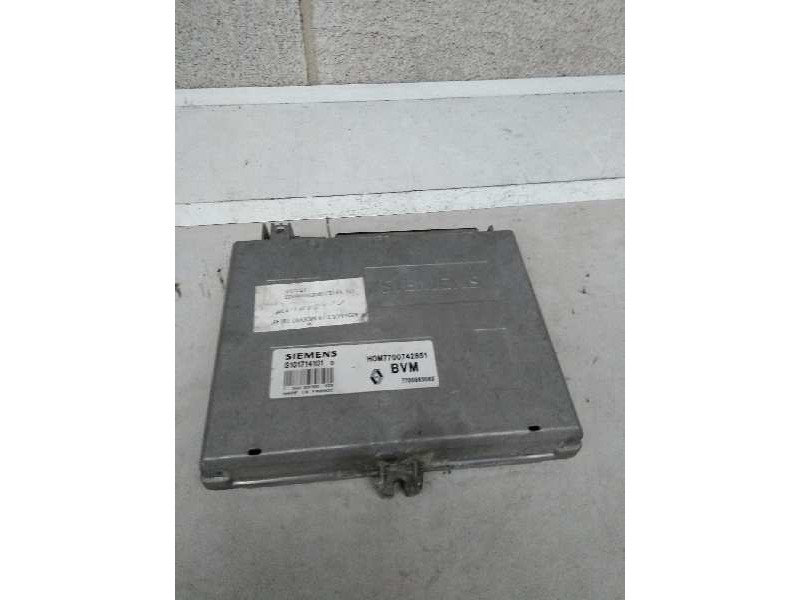 Recambio de centralita motor uce para renault 19 (b/c/l53) referencia OEM IAM S101714101D HOM7700742851 7700863563 Recambio de centralita motor uce para renault 19 (b/c/l53) referencia OEM IAM S101714101D HOM7700742851 7700863563