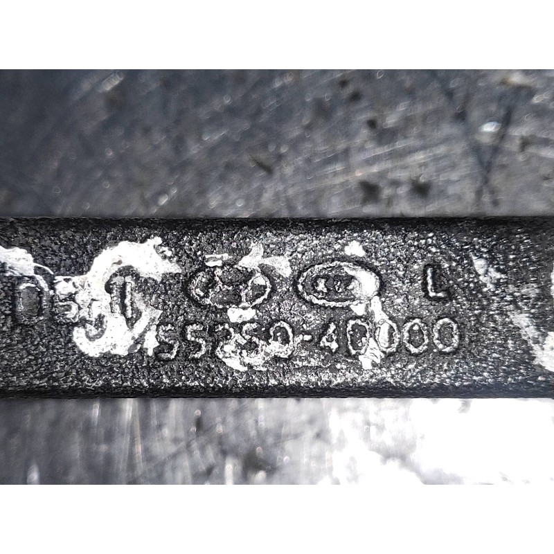 Recambio de brazo suspension superior trasero izquierdo para kia carnival 2.9 crdi cat referencia OEM IAM 552504D000  