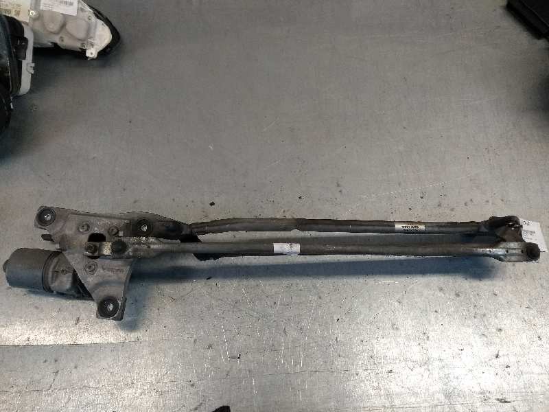 Recambio de motor limpia delantero para volvo v50 familiar 2.0 diesel cat referencia OEM IAM 0390241913 30698233 