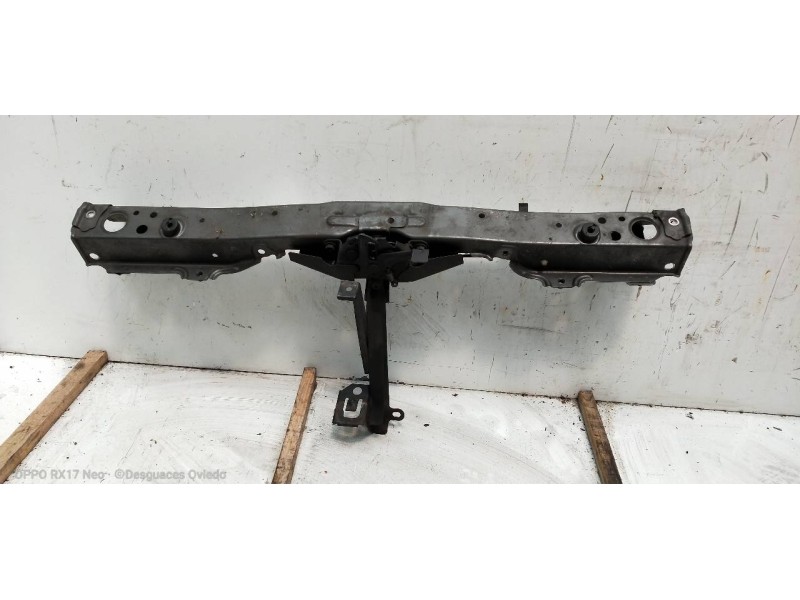 Recambio de panel frontal para toyota corolla verso (r1) 2,2 d-4d sport referencia OEM IAM   