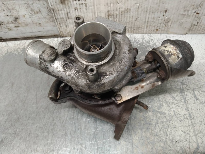 Recambio de turbocompresor para volkswagen passat variant (3b5) 1.9 tdi referencia OEM IAM 4541581 028145702C 