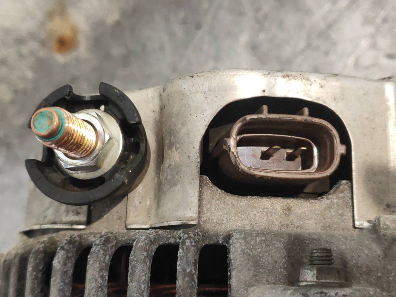 Recambio de alternador para kia carnival 2.9 crdi cat referencia OEM IAM 373004X900 021319221 