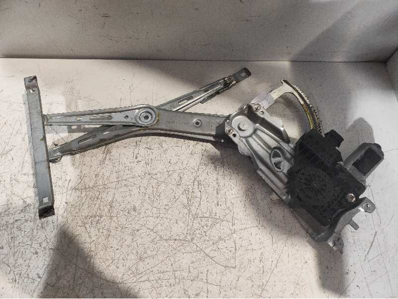 Recambio de elevalunas delantero derecho para opel zafira b cosmo referencia OEM IAM 13132221 13132435 A3370
