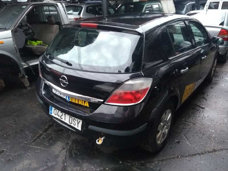 opel astra h berlina del año 2005