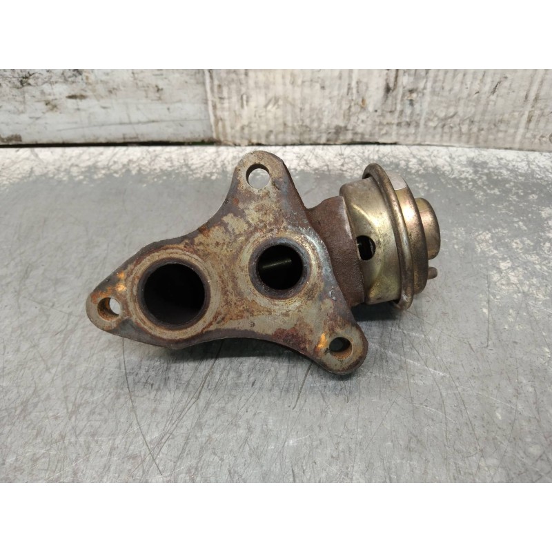 Recambio de valvula egr para toyota yaris (ncp1/nlp1/scp1) 1.4 d-4d linea luna referencia OEM IAM 2562033010  