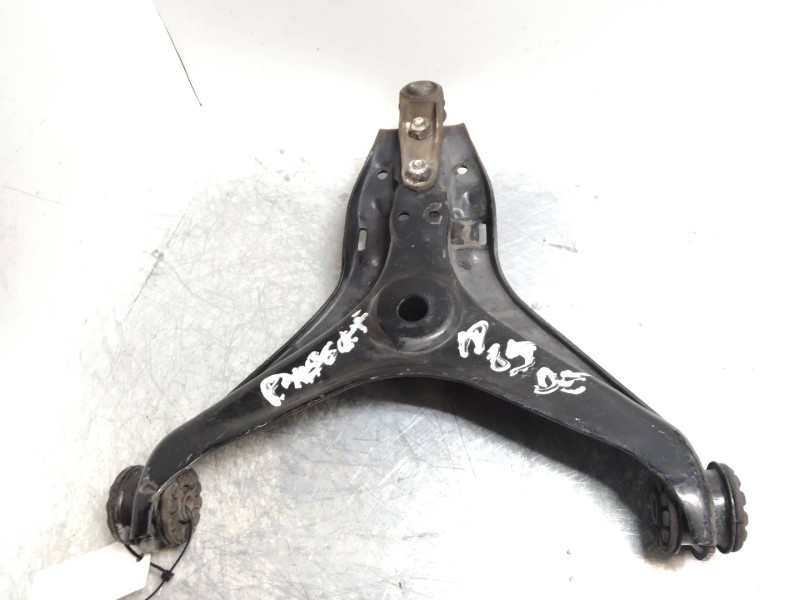 Recambio de brazo suspension inferior delantero derecho para volkswagen passat (321/23/27/31) arena referencia OEM IAM   
