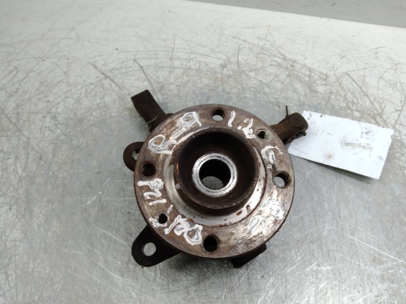 Recambio de mangueta delantera izquierda para renault 9 1.2 referencia OEM IAM   