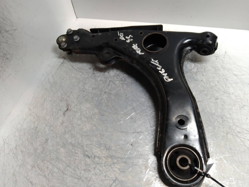 Recambio de brazo suspension inferior delantero derecho para volkswagen passat berlina (3a2) cl referencia OEM IAM   