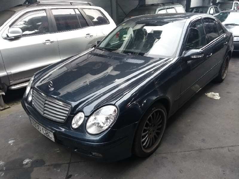 mercedes clase e (w211) berlina del año 2002