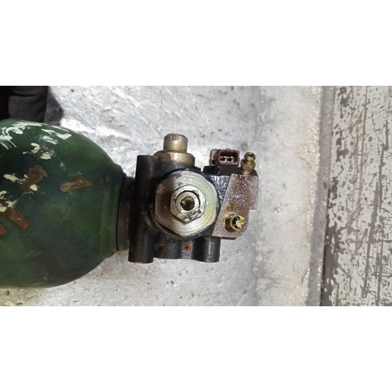 Recambio de acumulador central amortiguacion para citroen xantia berlina 2.0 hdi exclusive referencia OEM IAM   